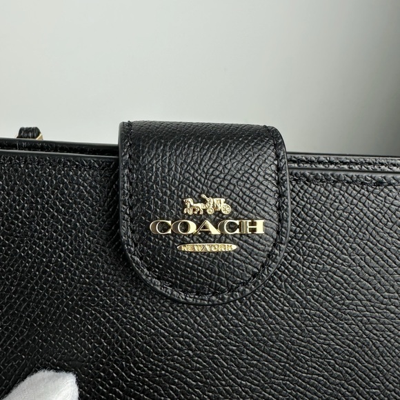 🏷️SOLD Coach Medium Corner Zip Wallet in Black Crossgrain Leather - Picture 6 of 12